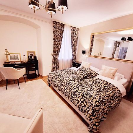 Hotel Livadic ซาโมบอร์ ภายนอก รูปภาพ
