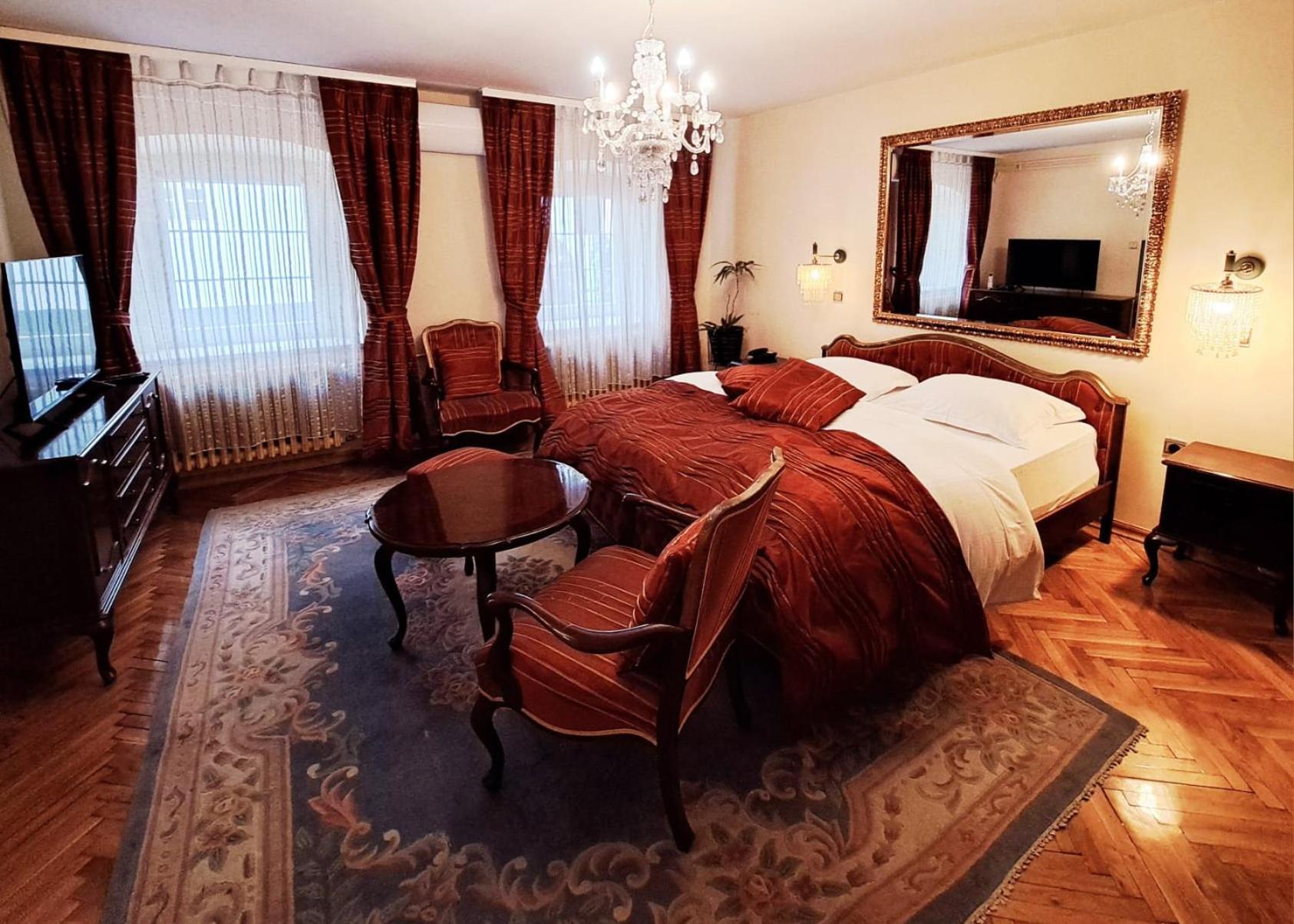 Hotel Livadic ซาโมบอร์ ภายนอก รูปภาพ