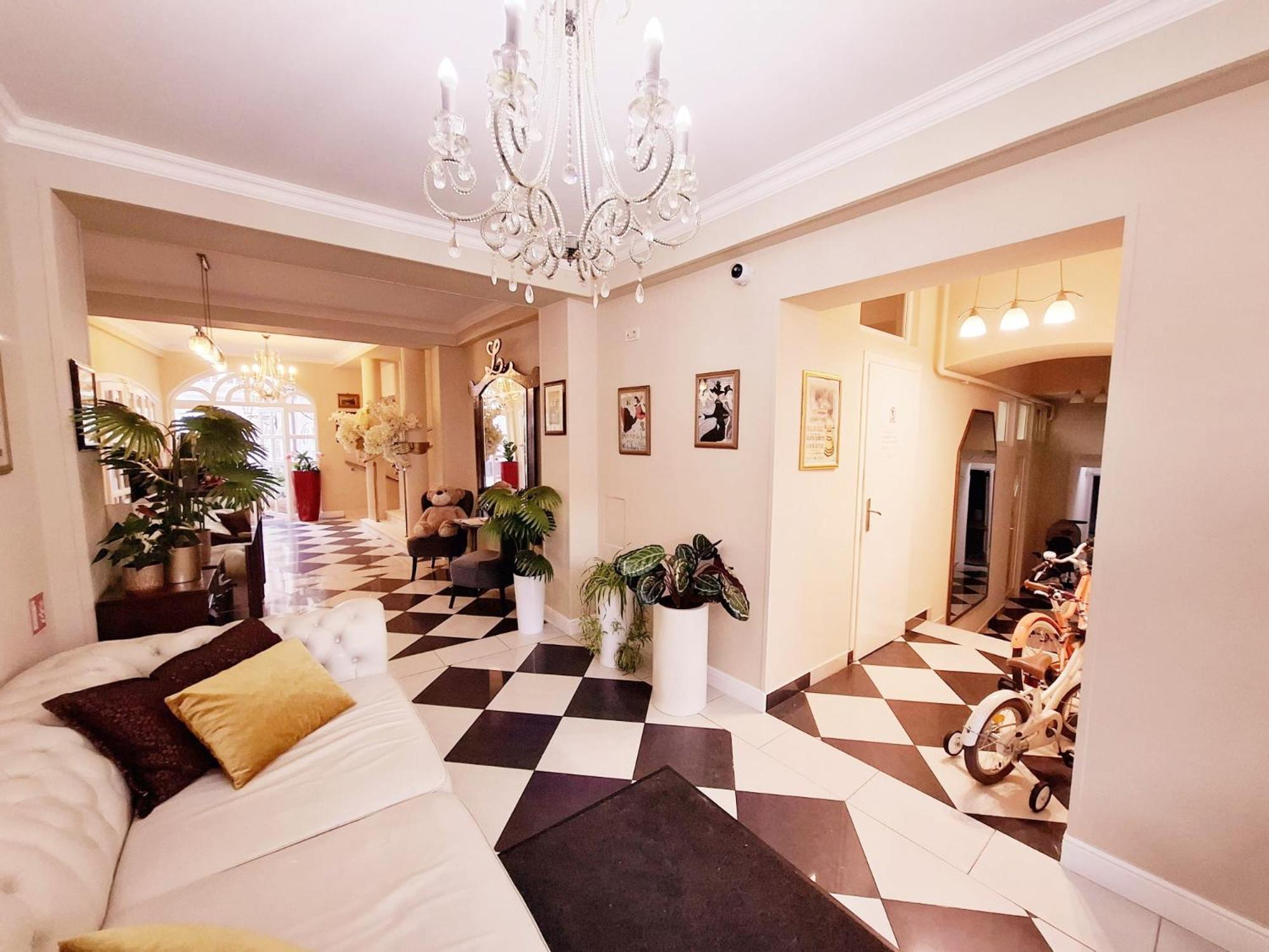 Hotel Livadic ซาโมบอร์ ภายนอก รูปภาพ