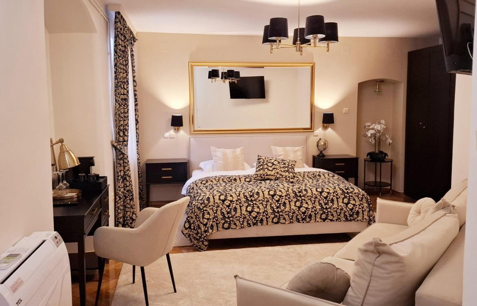 Hotel Livadic ซาโมบอร์ ภายนอก รูปภาพ