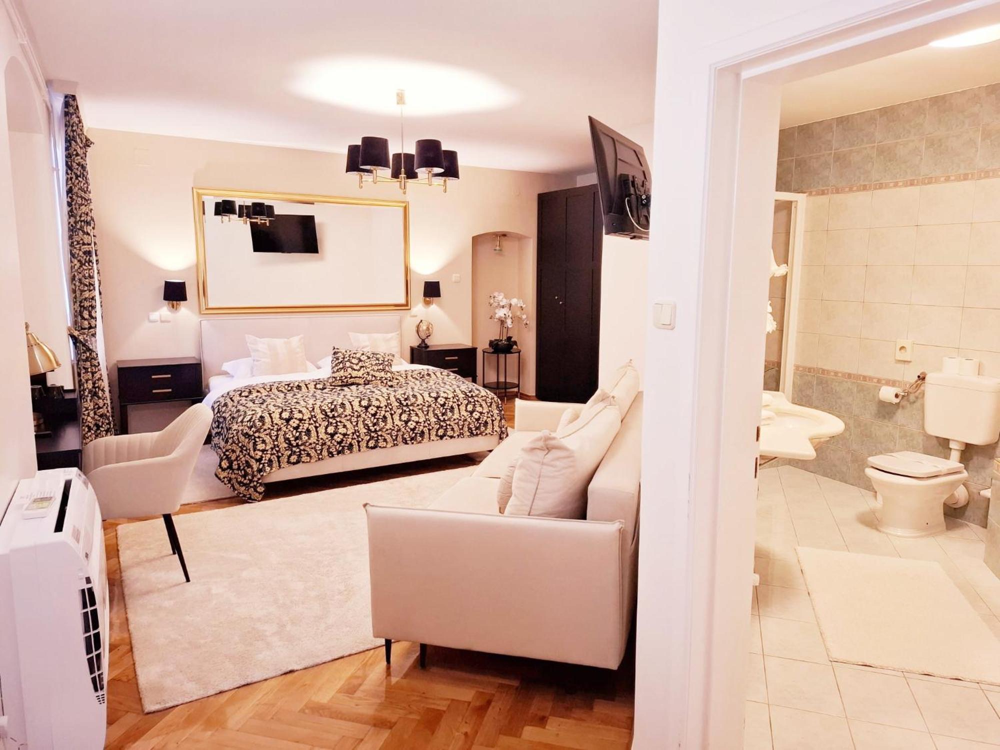 Hotel Livadic ซาโมบอร์ ภายนอก รูปภาพ
