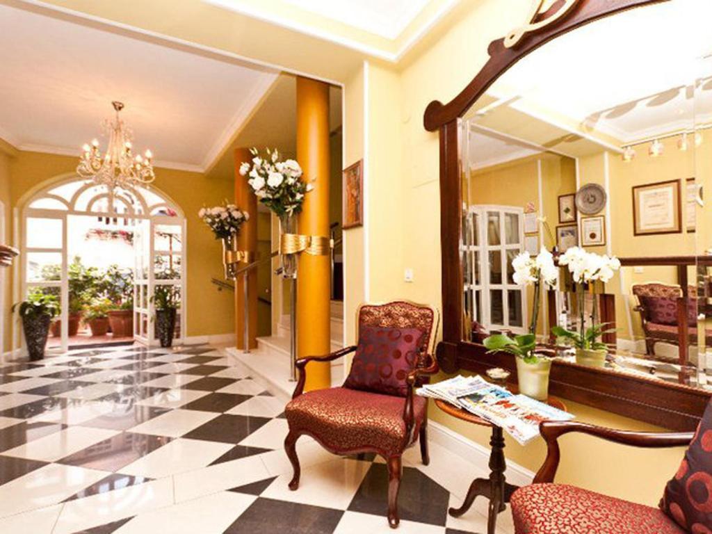 Hotel Livadic ซาโมบอร์ ภายนอก รูปภาพ